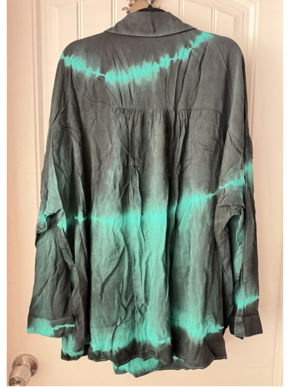 White Birch 2X Black Teal Tie Dye Rayon Collared V-Neck Tunic Blouse - Picture 2 of 4